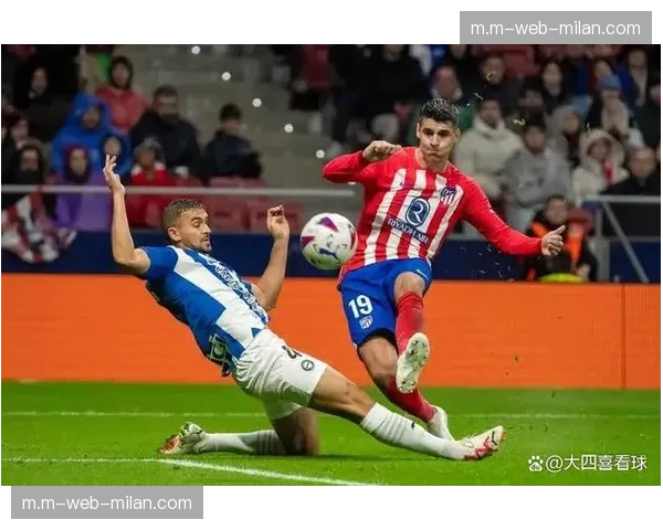 马洛卡防守组织纪律性 五后卫阵型轮转保持防守紧凑度